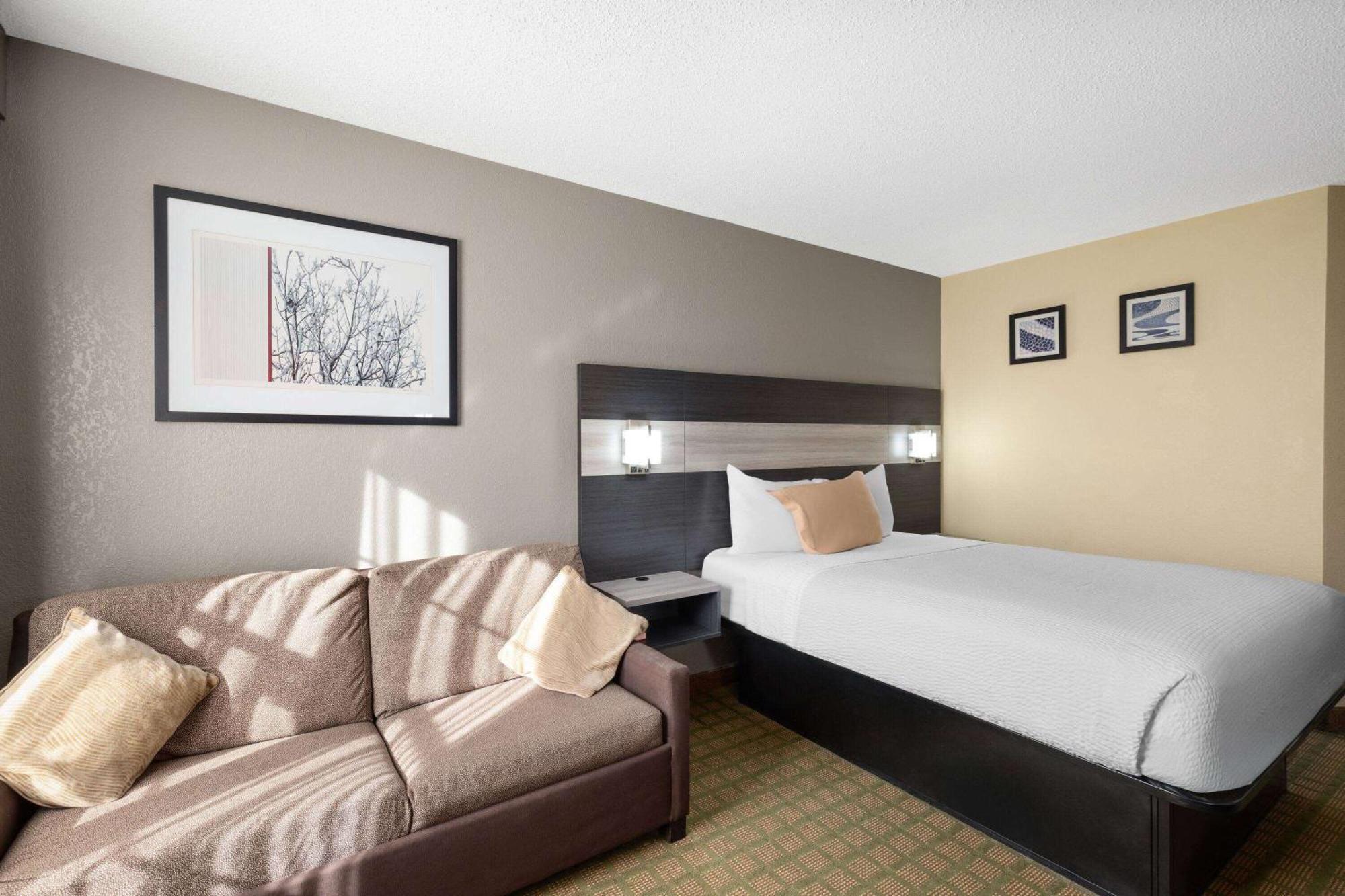 Travelodge By Wyndham Perry National Fairgrounds Area I-75 Exterior photo